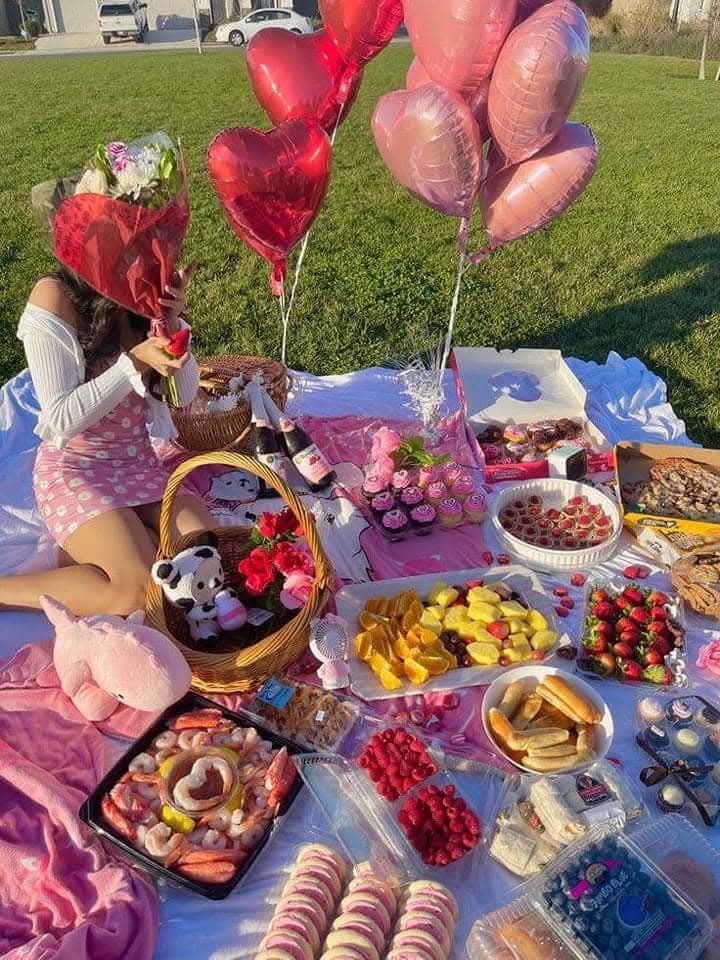 🍒Picnic On The Square 🧺🍰 ~ Rescheduled Due To Rain 🌦️